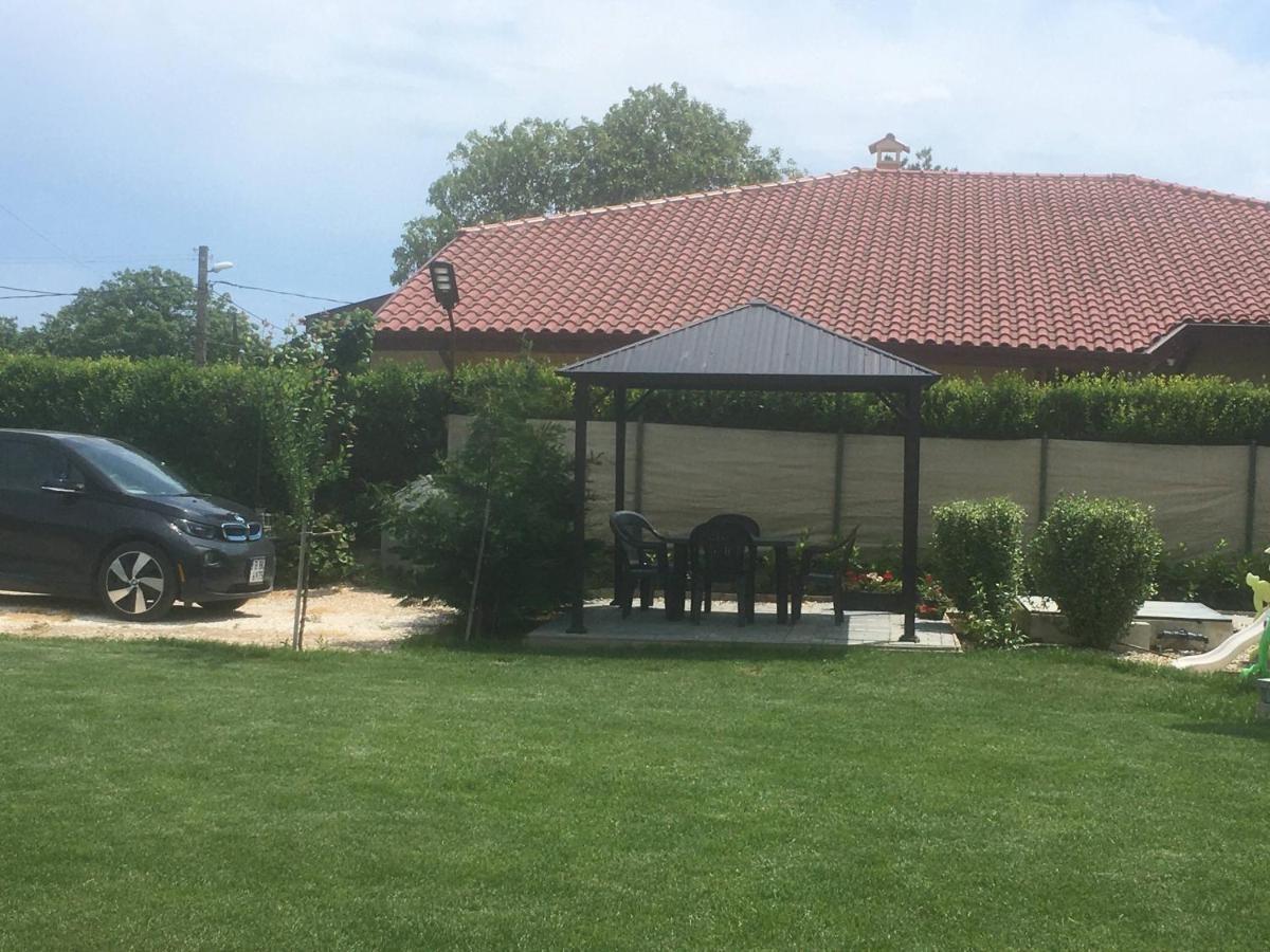 שבלה Karia Apartments מראה חיצוני תמונה