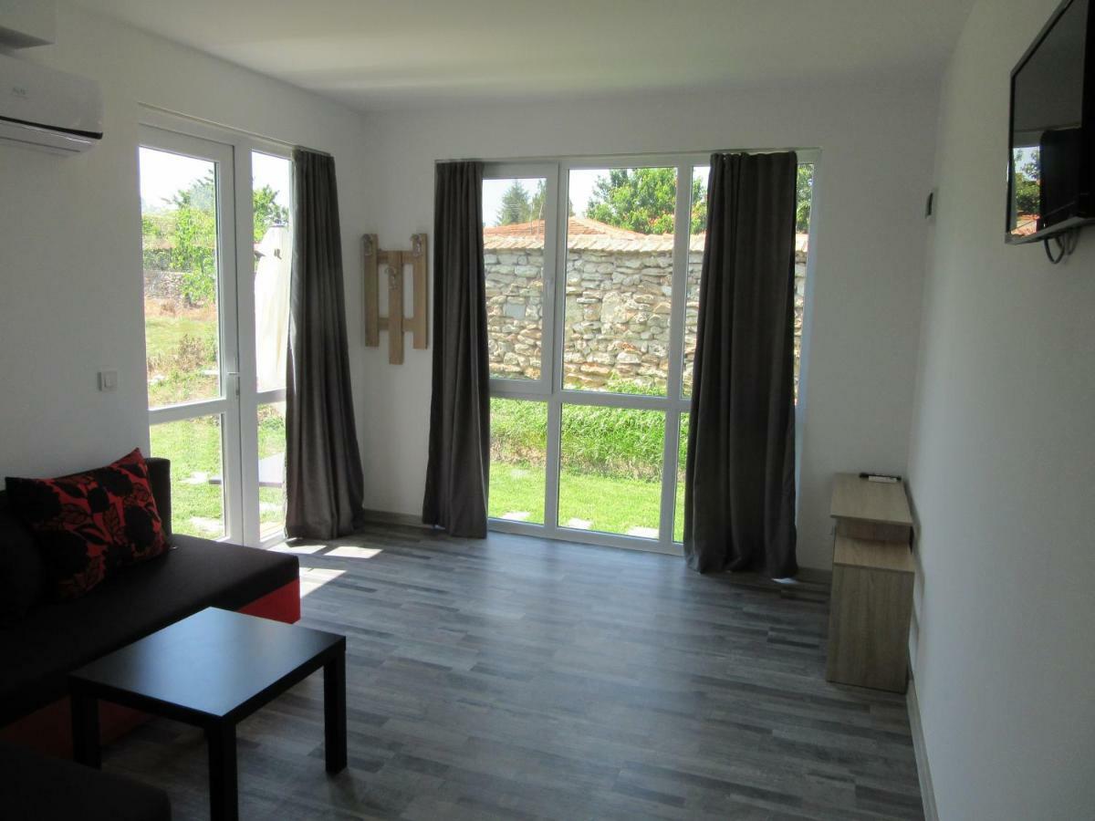 שבלה Karia Apartments מראה חיצוני תמונה